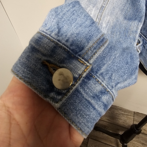 Forever 21 Denim Jean Jacket Hand Embroidery Peace Flowers Boho - Picture 5 of 8